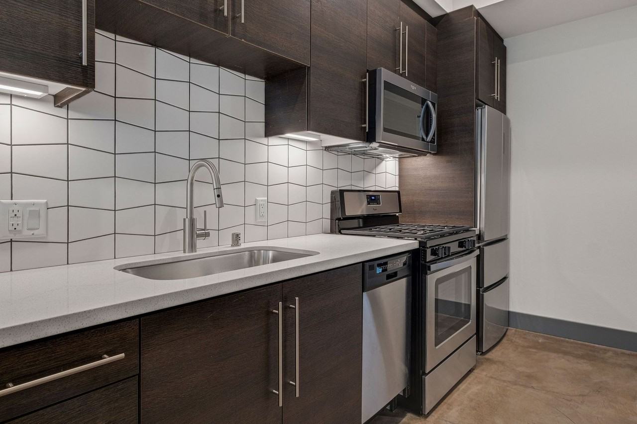 T Lofts Apts - Photo 4 of 40