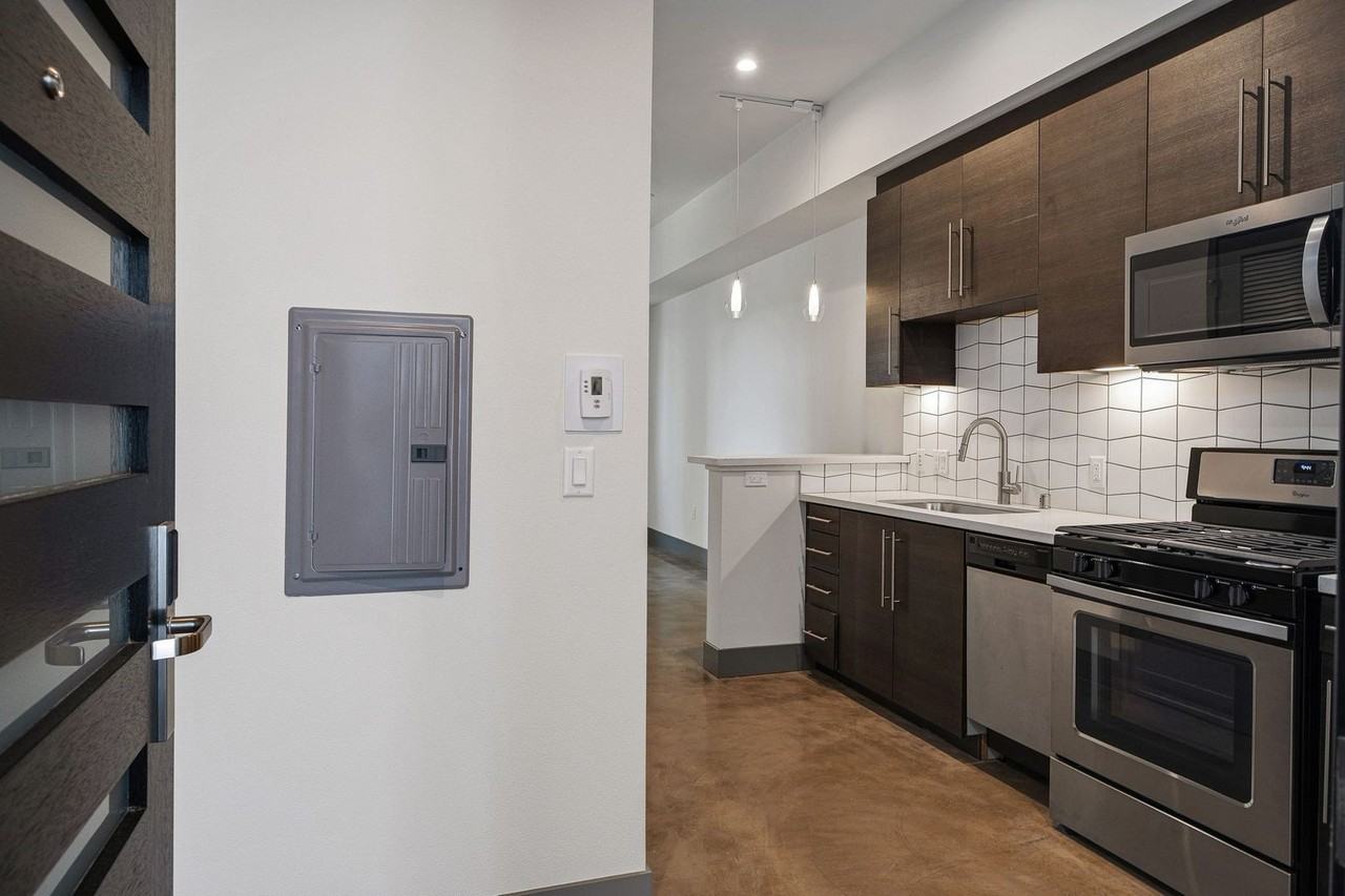 T Lofts Apts - Photo 4 of 39