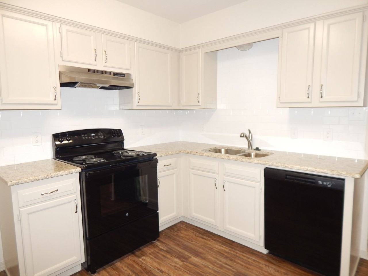 10074 Wooded Way - Photo 6 of 27
