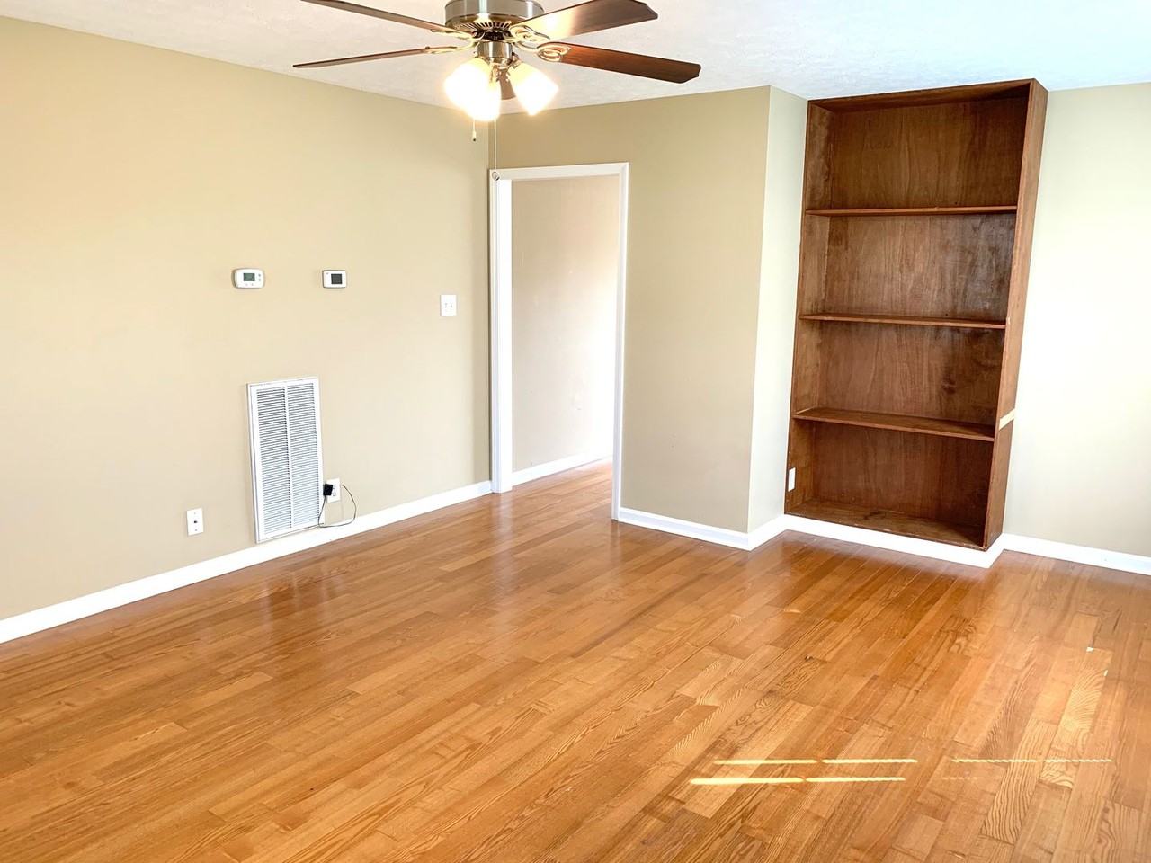 309 Ferdinand Ln - Photo 2 of 24