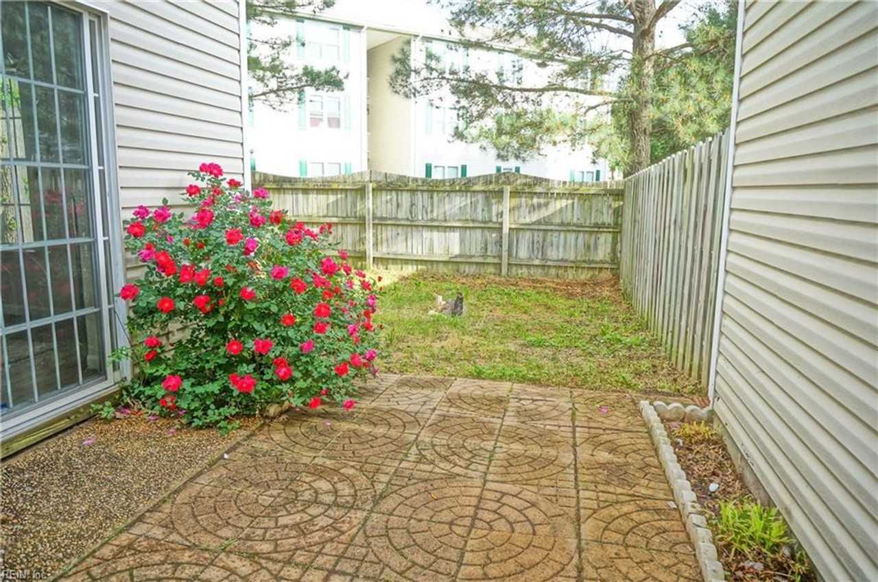 38 Angelia Way - Photo 2 of 47