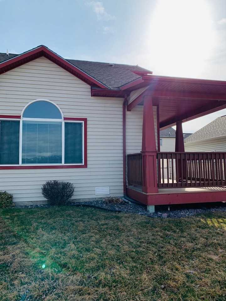 2748 Flynn Ln - Photo 2 of 18