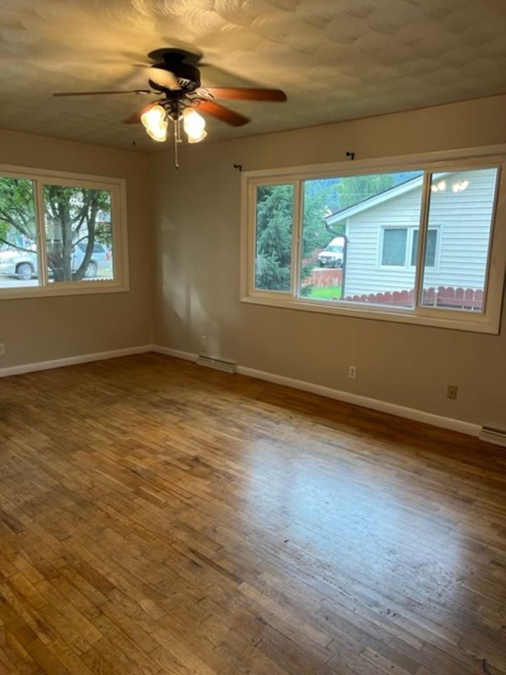 616 Minnesota Ave - Photo 3 of 20