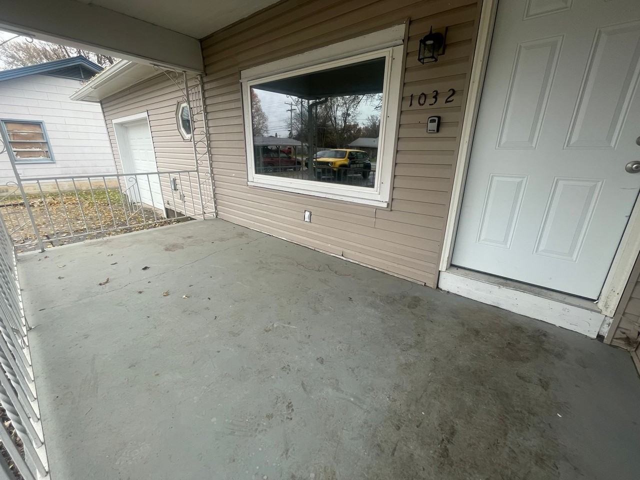 1032 E Cherokee St - Photo 2 of 16