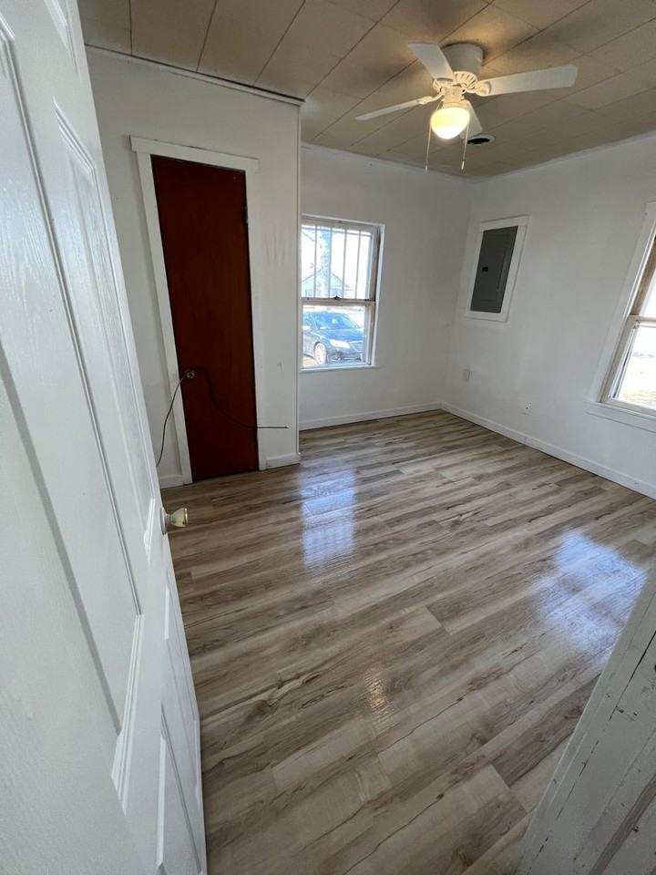 822 N Marion Ave - Photo 7 of 18