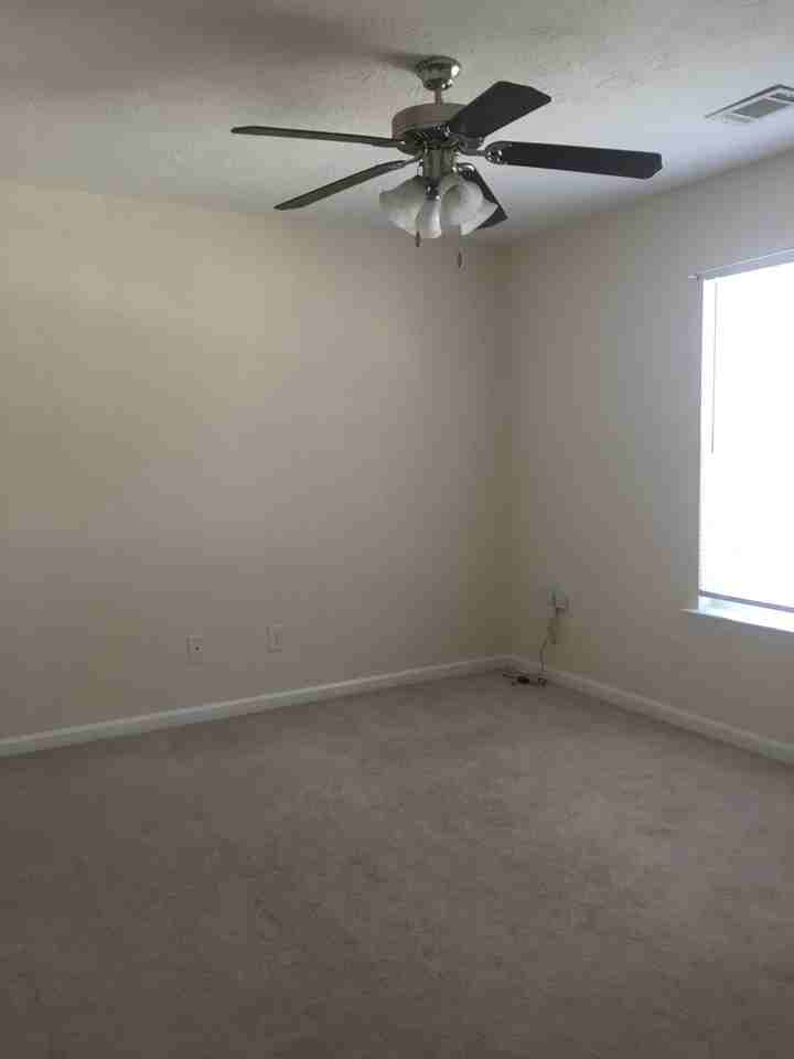 308 Brock Ln - Photo 3 of 8