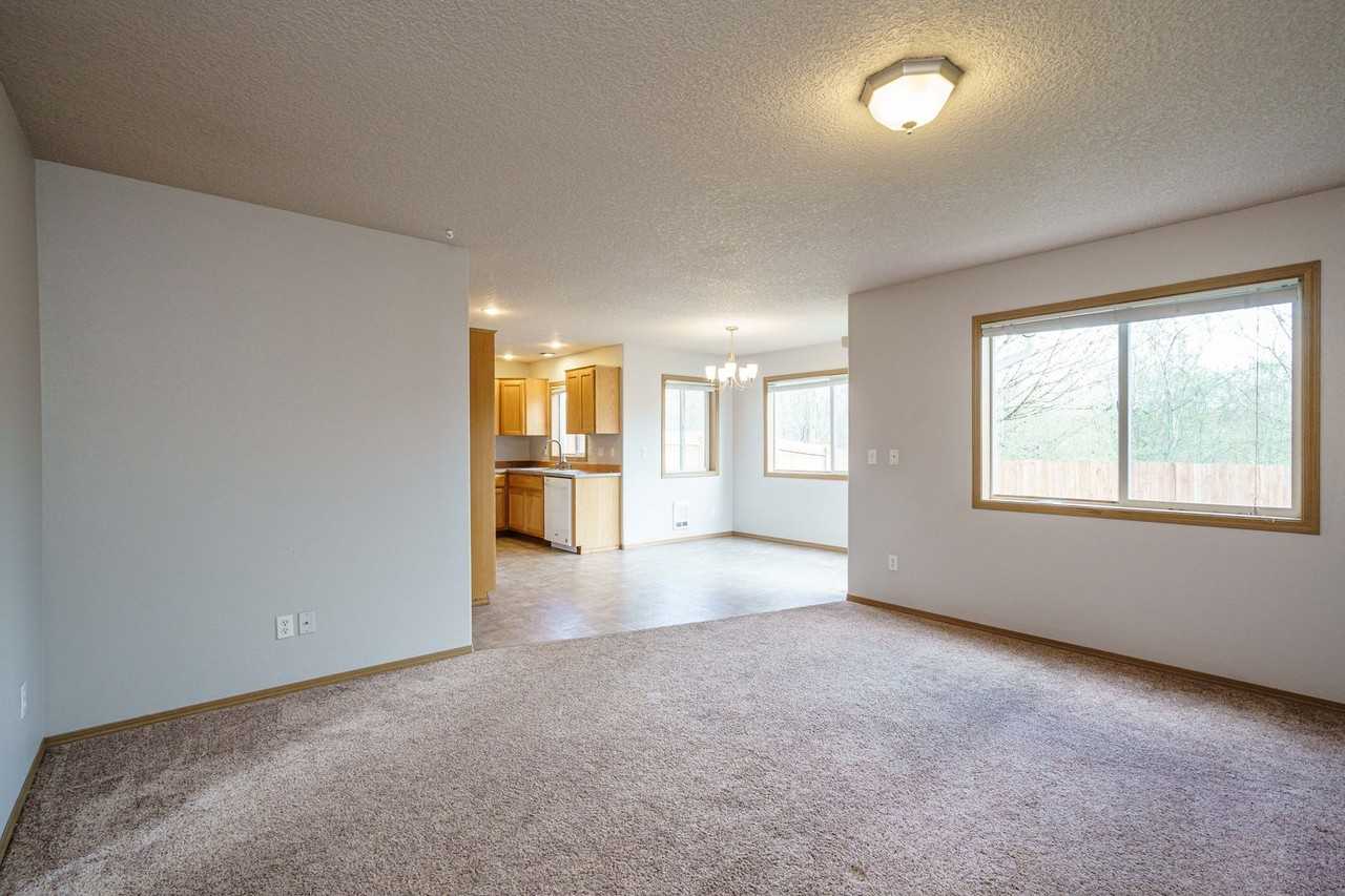 2421 Nw 3rd Way - Photo 2 of 34