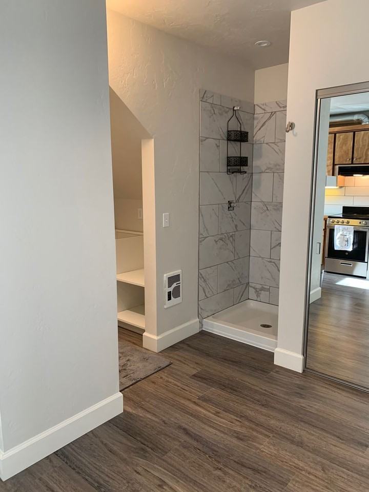 44 Sw Roosevelt Ave #C - Photo 2 of 12