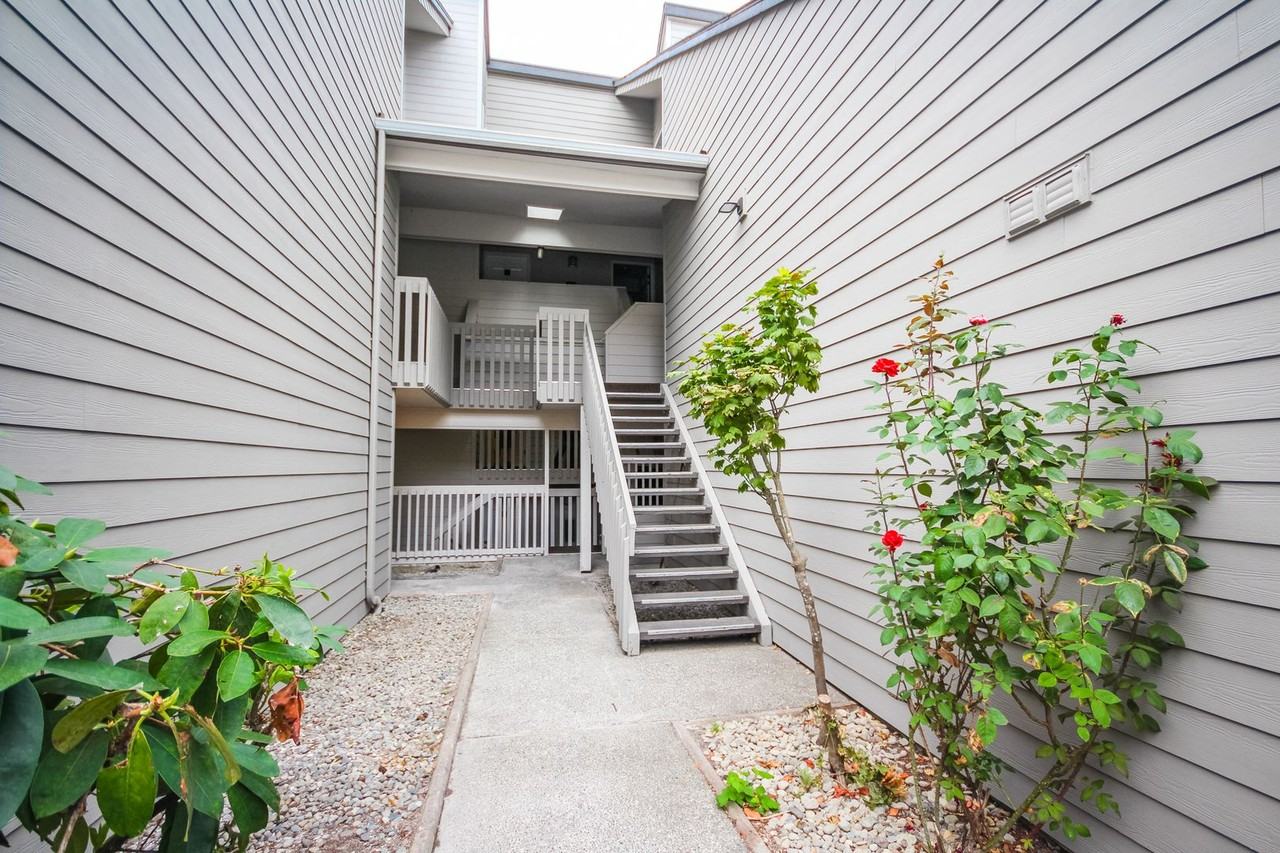 2502 S 317th St #204 - Photo 3 of 18