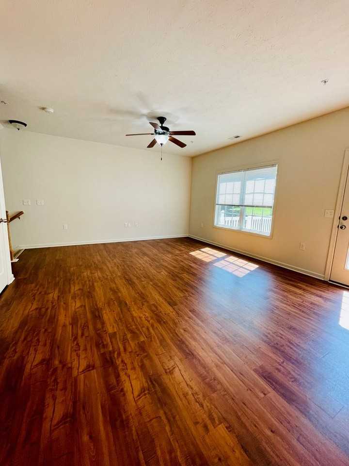 1459 Taylor Grove Ln #2 - Photo 3 of 17