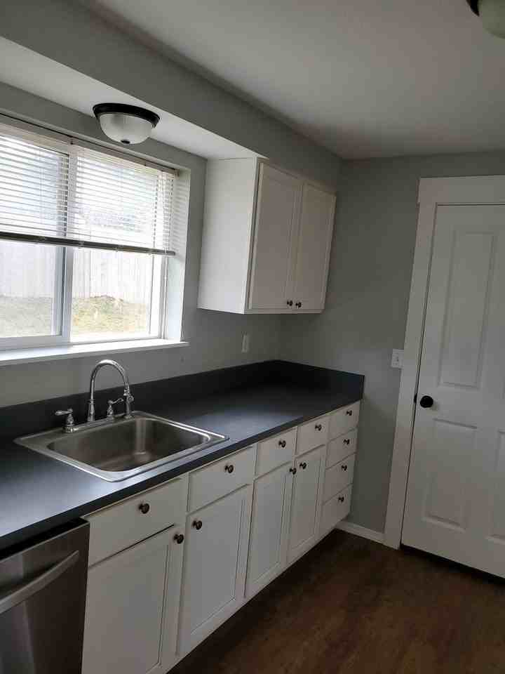 1954 Sw Galley Ct - Photo 4 of 13