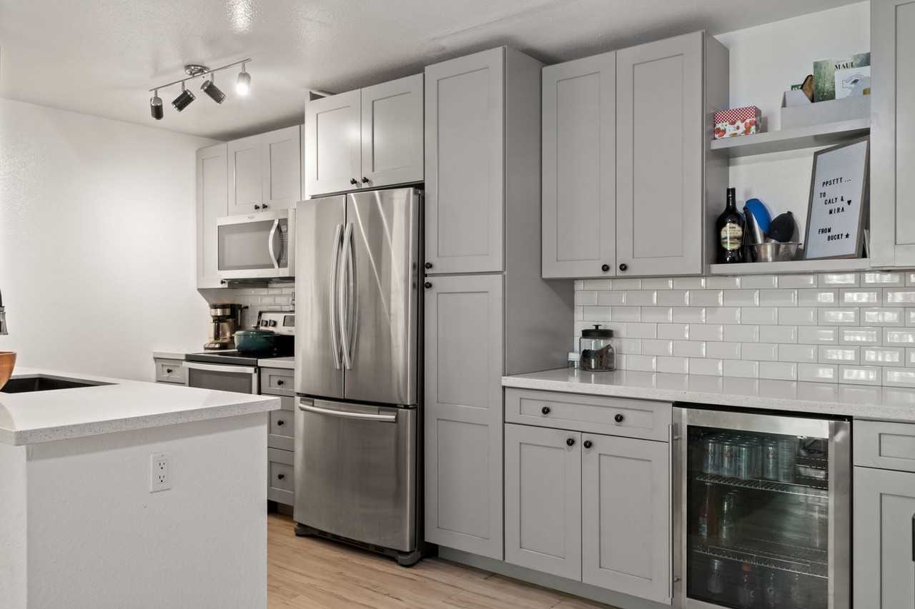 140 Uwapo Rd #204 - Photo 2 of 23