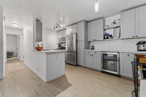 featured image of 140 Uwapo Rd #204