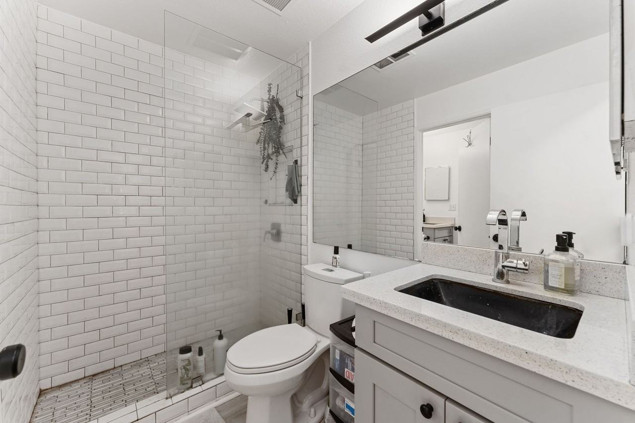 140 Uwapo Rd #204 - Photo 5 of 23