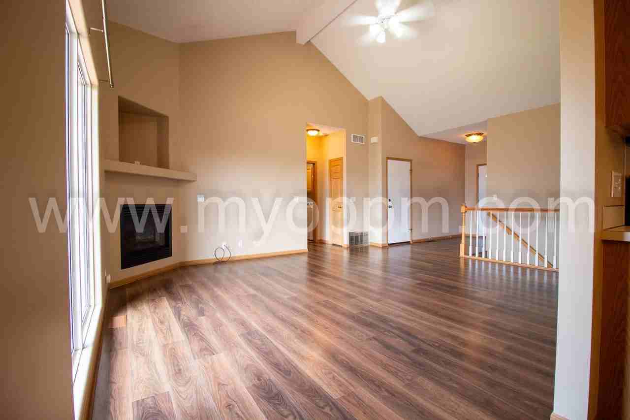 11621 Drexel St - Photo 3 of 31