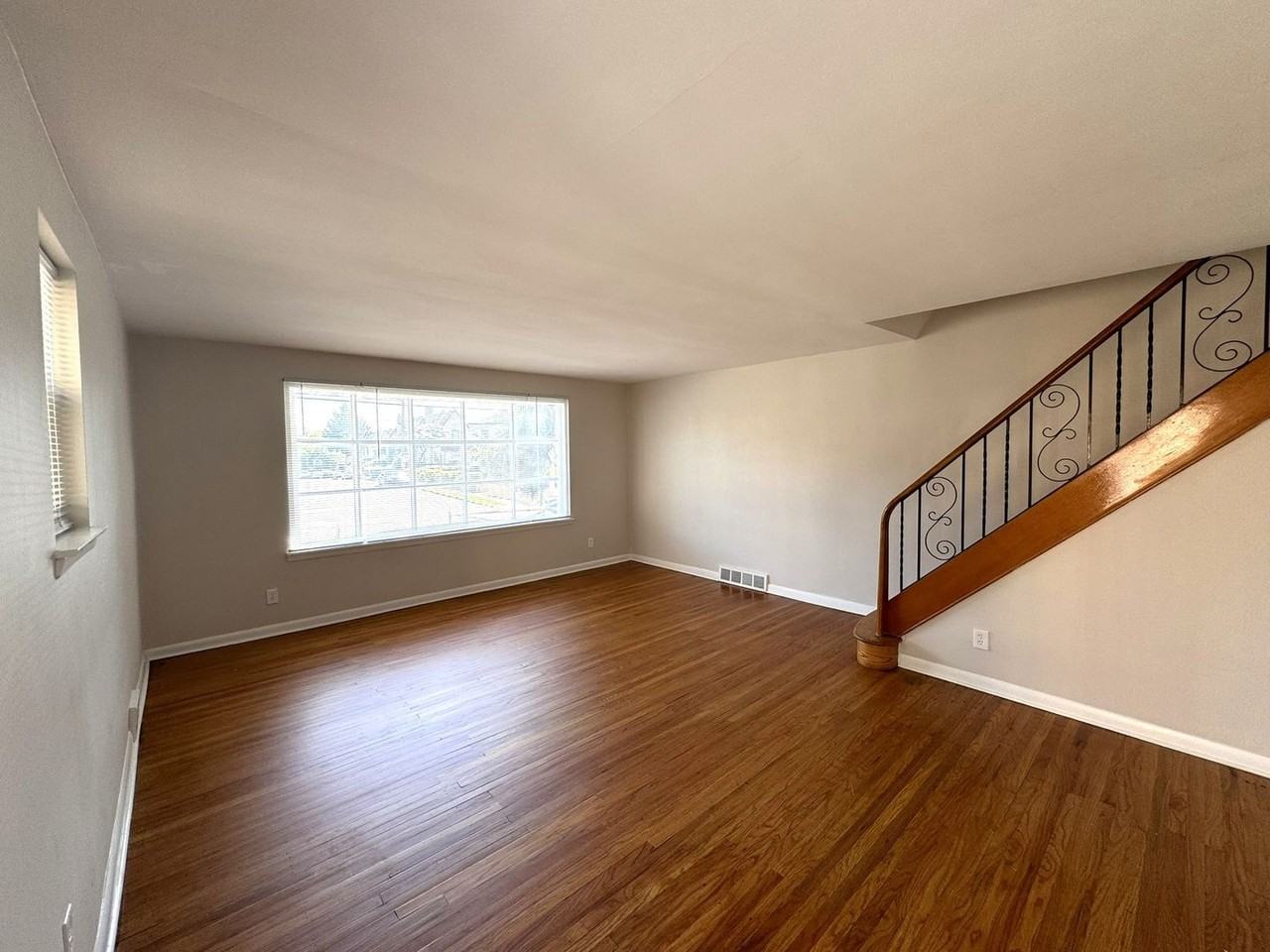 Gorgeous Renovated Private Home in Drexel Hill, PA - Photo 2 of 23