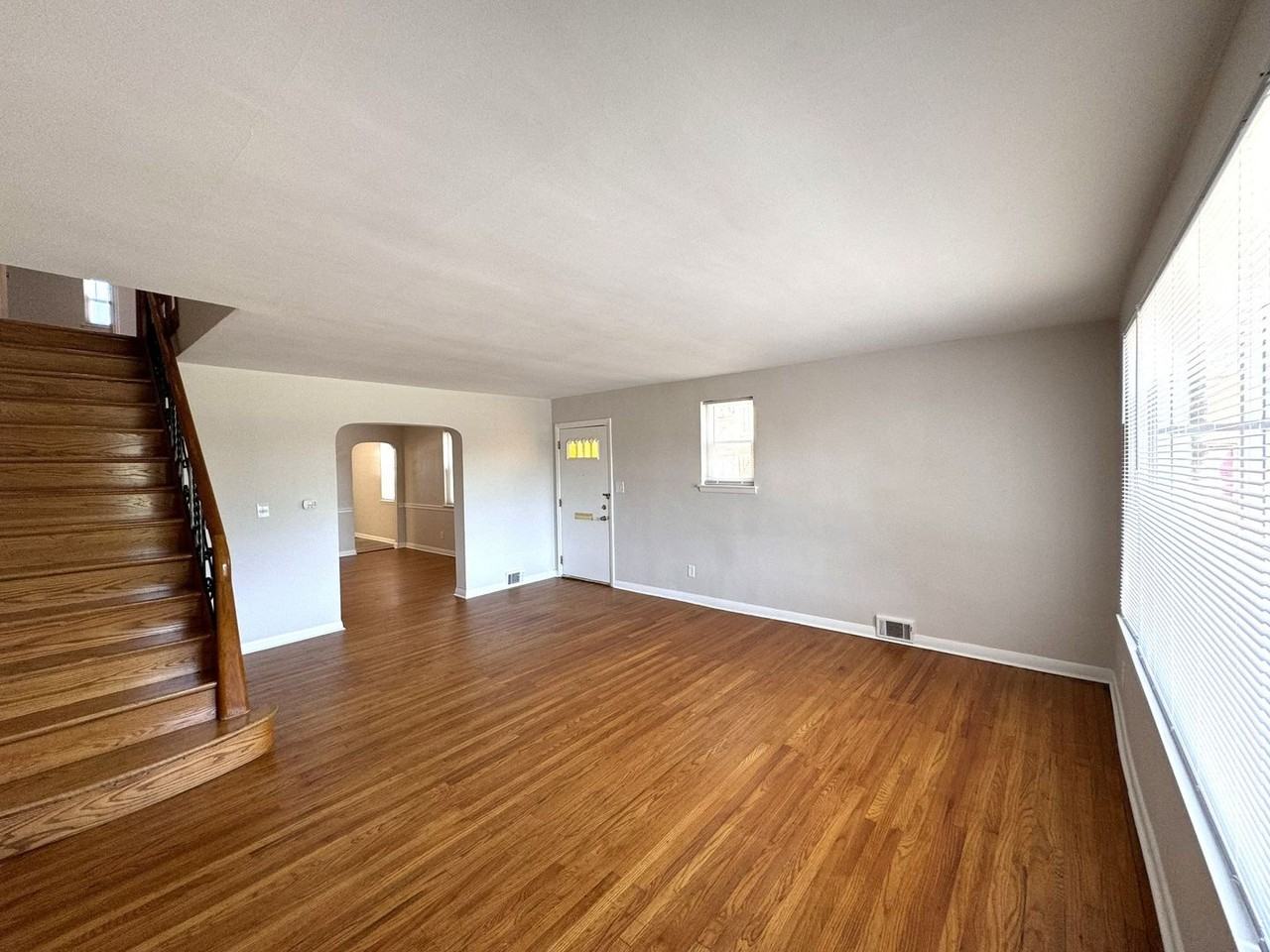 Gorgeous Renovated Private Home in Drexel Hill, PA - Photo 3 of 23