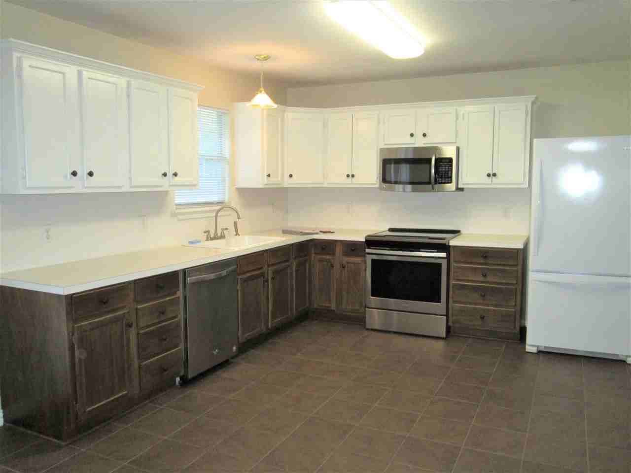 3319 Omega Dr - Photo 6 of 17