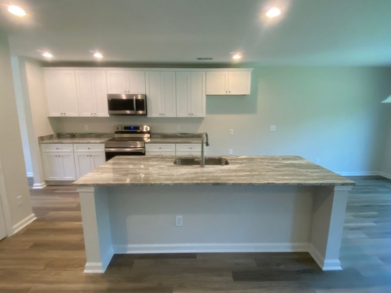 224 Cromer St - Photo 5 of 31