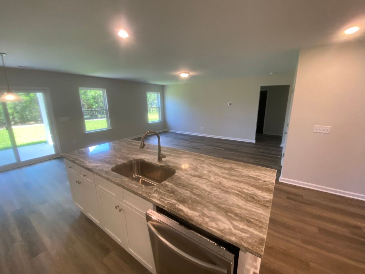 224 Cromer St - Photo 7 of 31