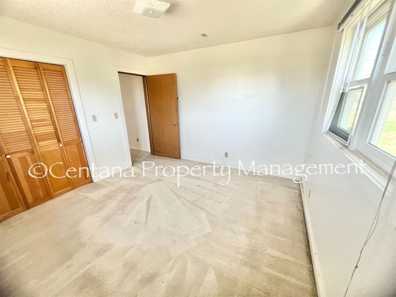 973 N Main St - Photo 7 of 7