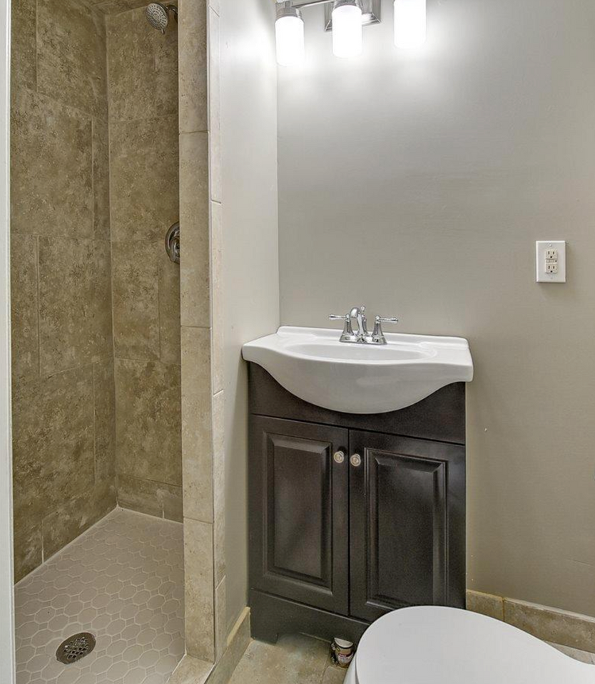 4706 Kansas Ave - Photo 4 of 19