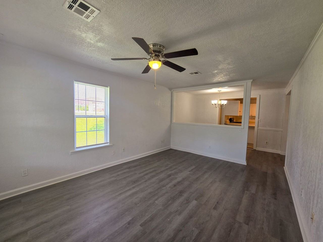 209 E Main St - Photo 3 of 39