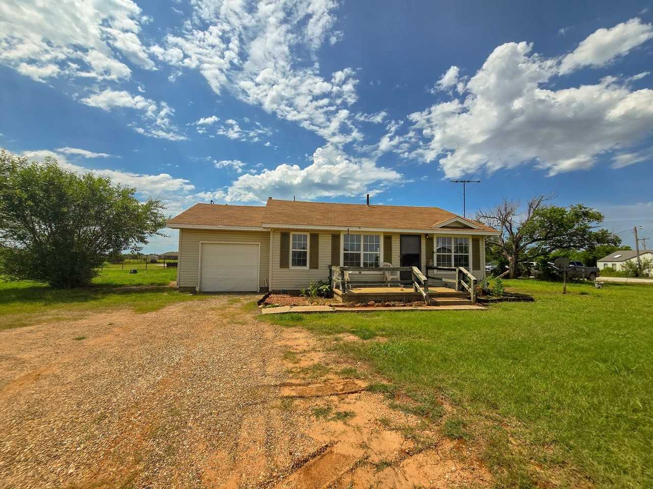 2310 E Walnut St, Tecumseh, OK 74873 bedroom House Rental Zumper