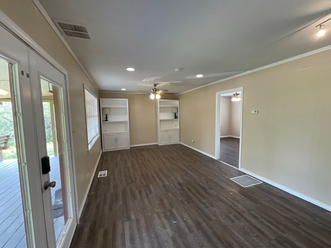 4117 Hermosa Dr - Photo 2 of 9