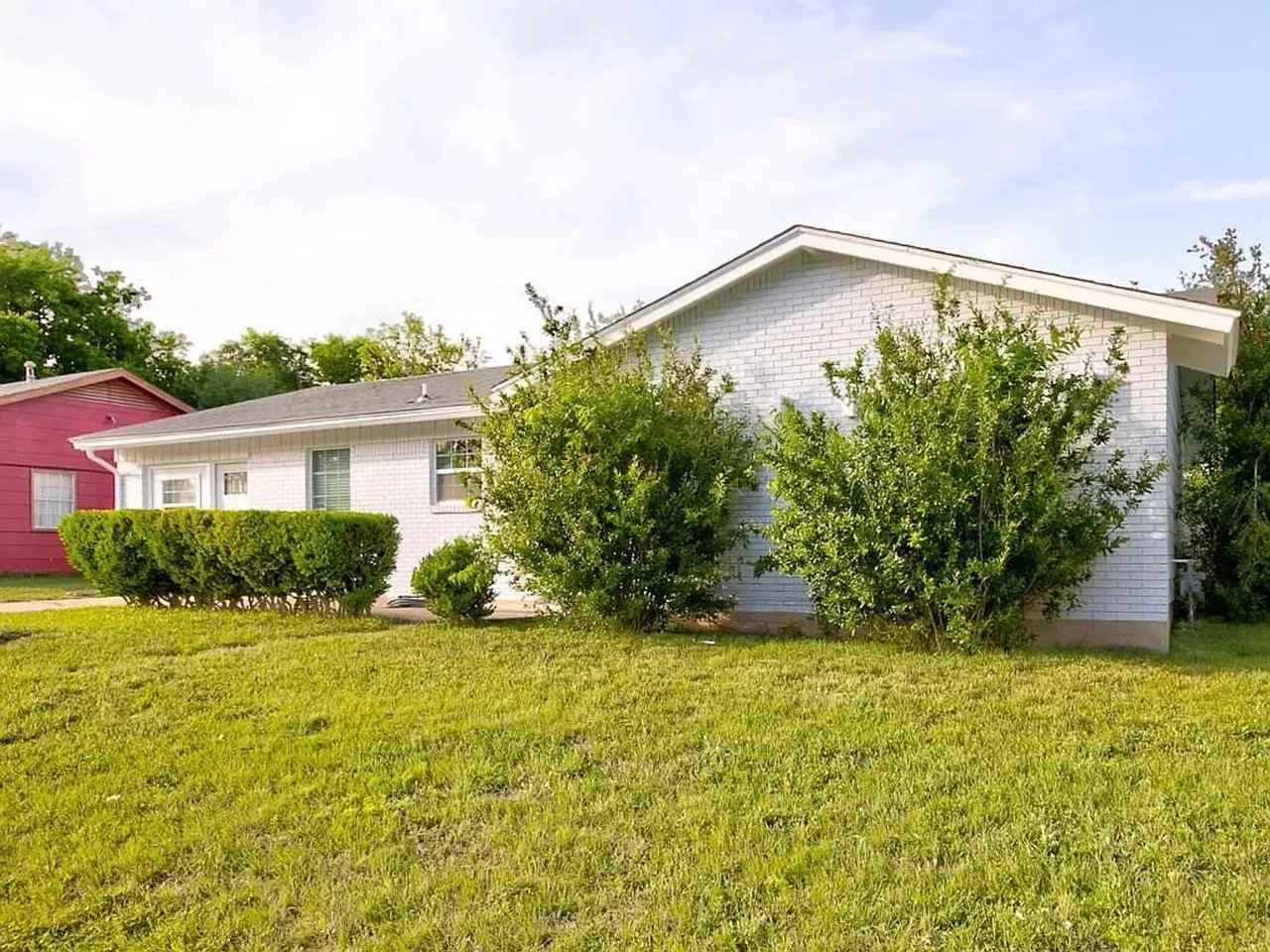 308 E Grady Dr - Photo 2 of 30