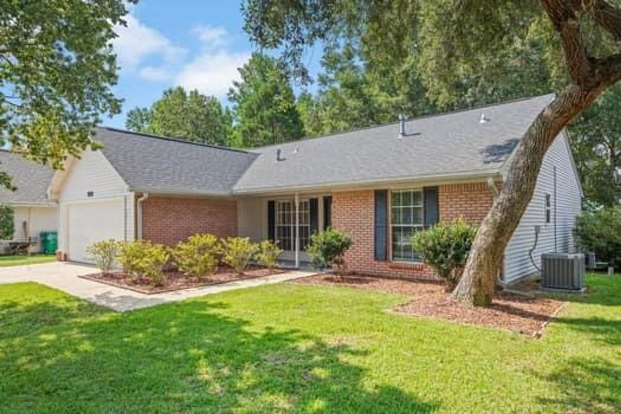 4498 Parkwood Ln W - Photo 2 of 29