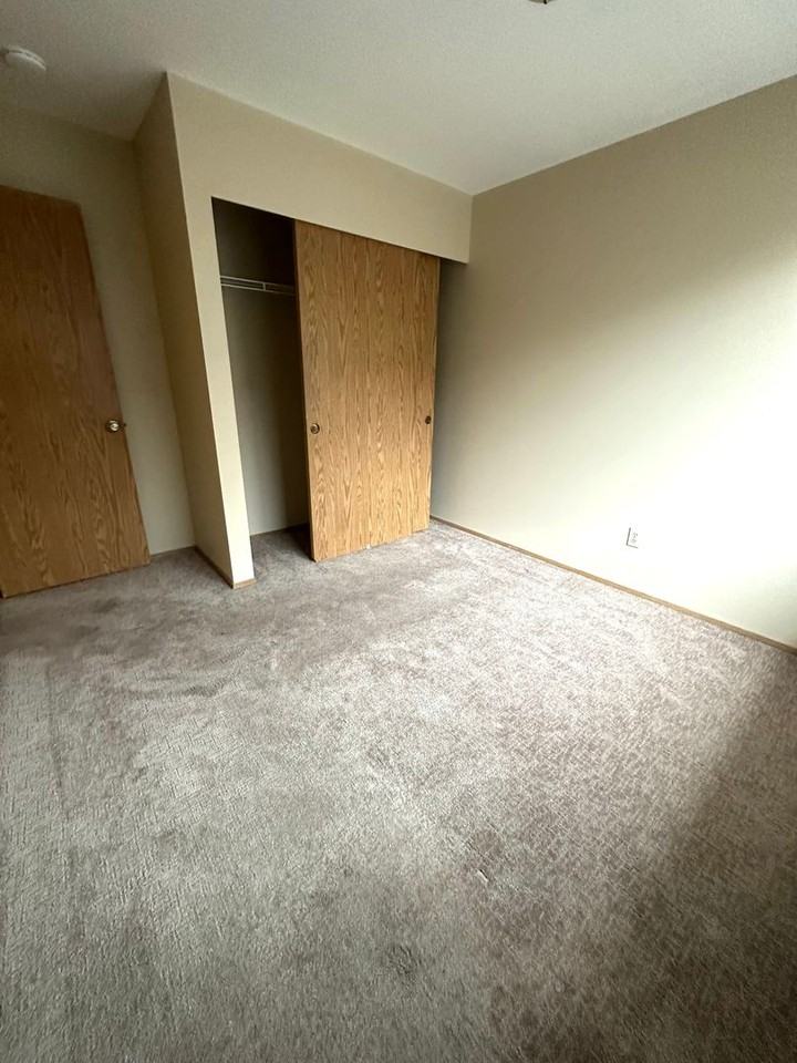 Montlake Villas - Photo 2 of 30