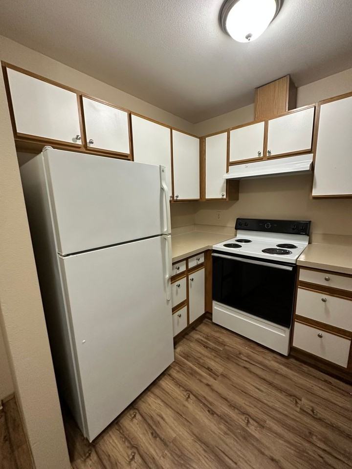 Montlake Villas - Photo 5 of 30