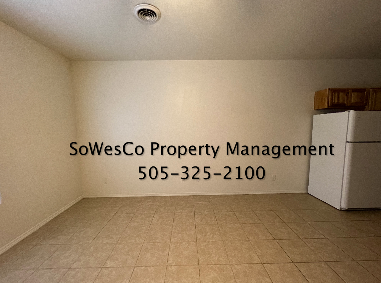 2805 Parque De Oeste - Photo 3 of 10