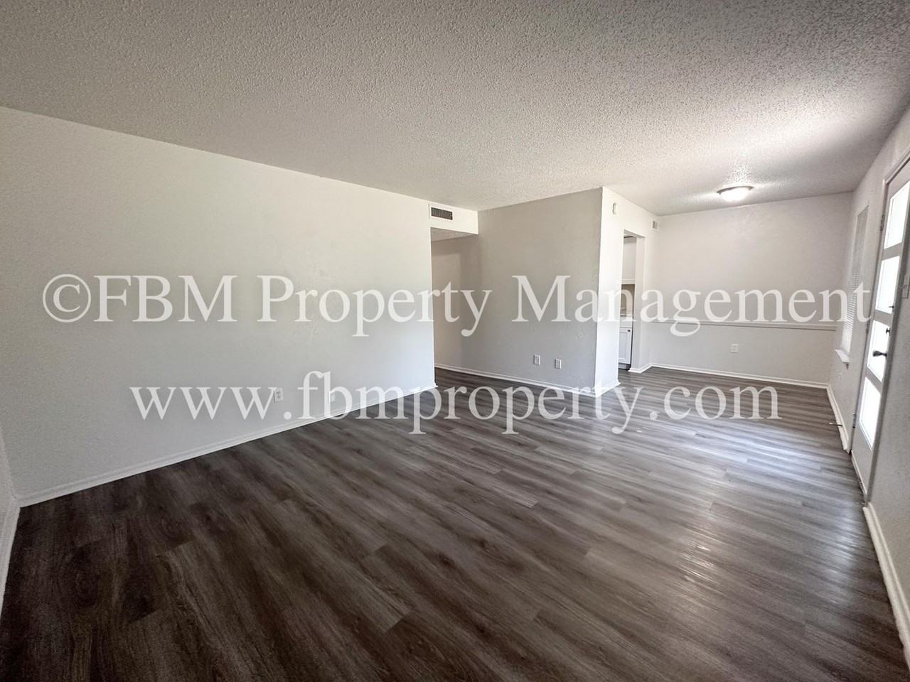 1401 N Clay St #A - Photo 3 of 12