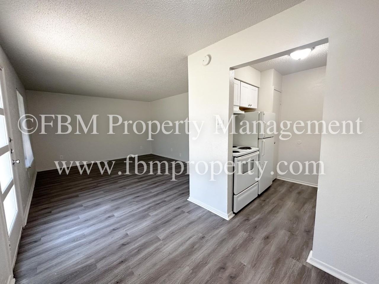 1401 N Clay St #A - Photo 4 of 12