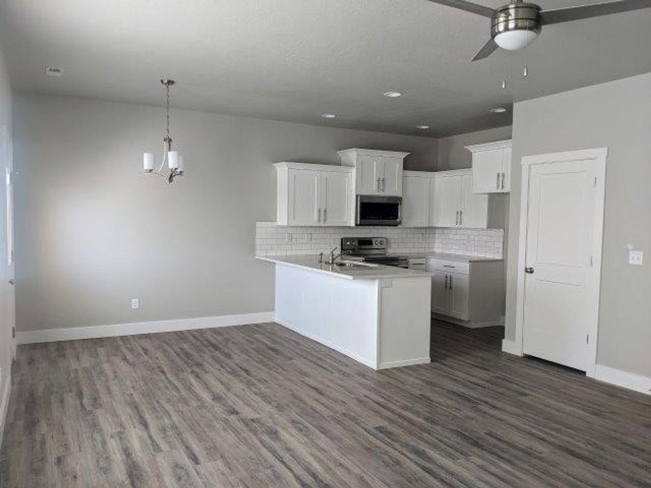 2743 S 2250 W - Photo 2 of 21