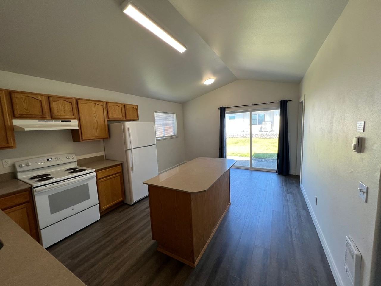 2600 N Ellington St - Photo 3 of 17