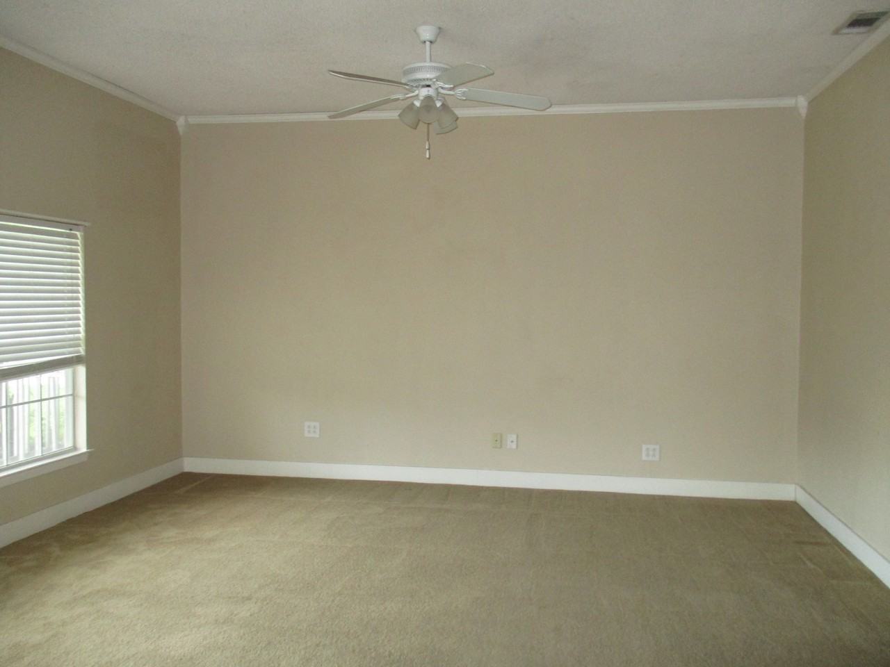 365 Mcqueeney Rd - Photo 2 of 6