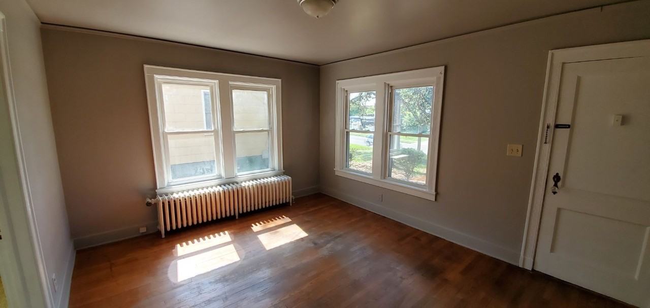 2506 Spring Garden St - Photo 3 of 10