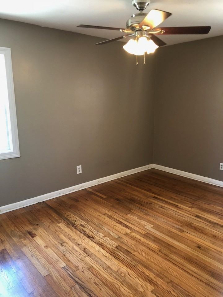 120 Miller St - Photo 3 of 31