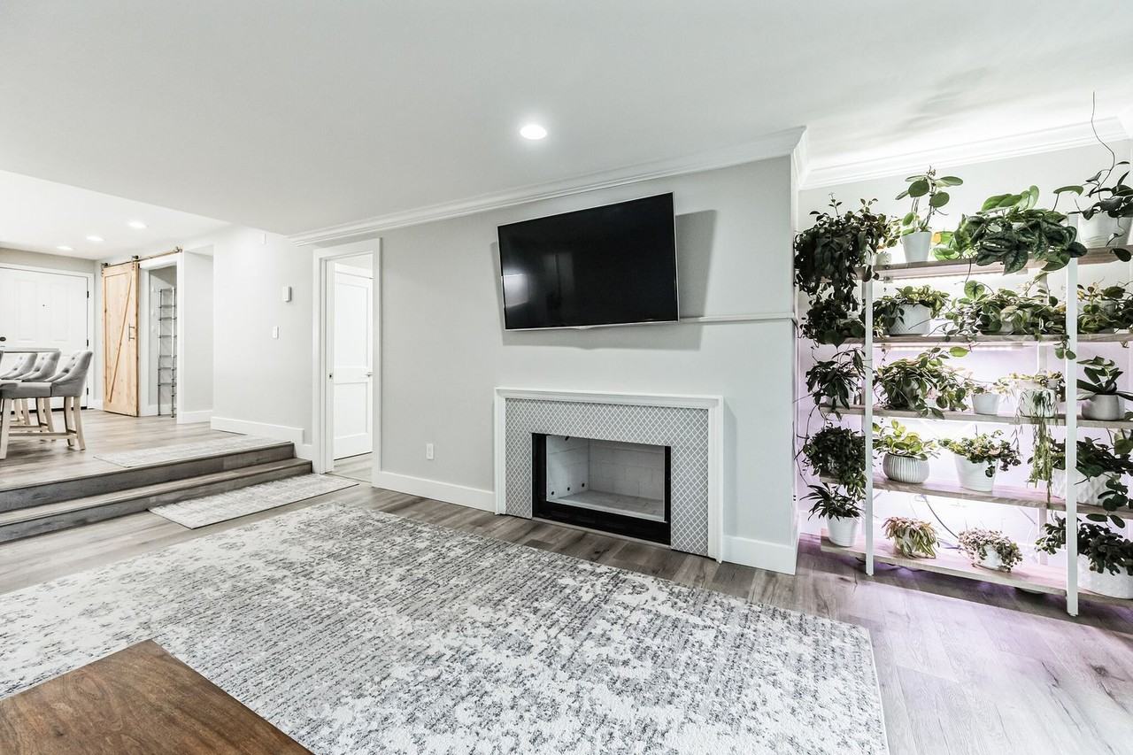 2253 Gilman Dr W #103 - Photo 3 of 31