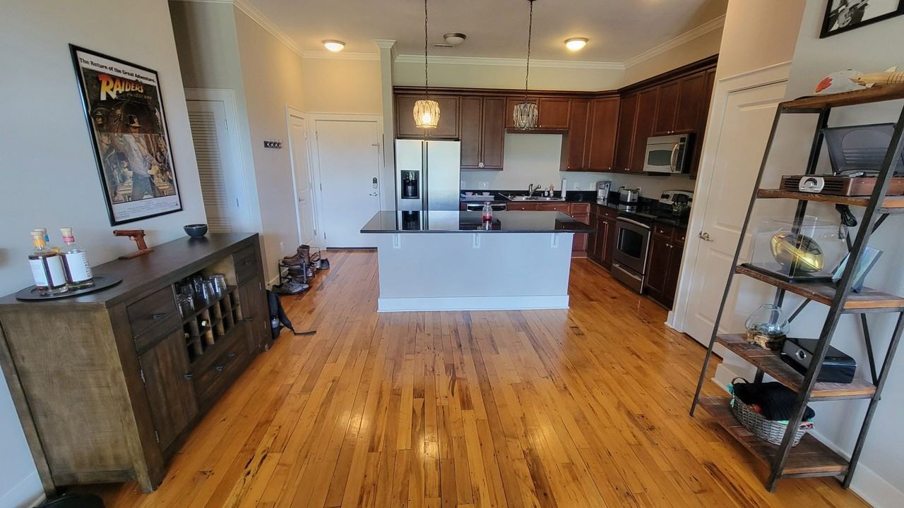 112 W Broad St - Photo 5 of 14