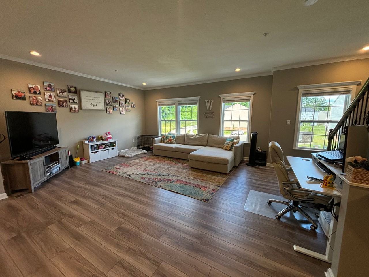 2400 Canterbury Dr - Photo 7 of 23