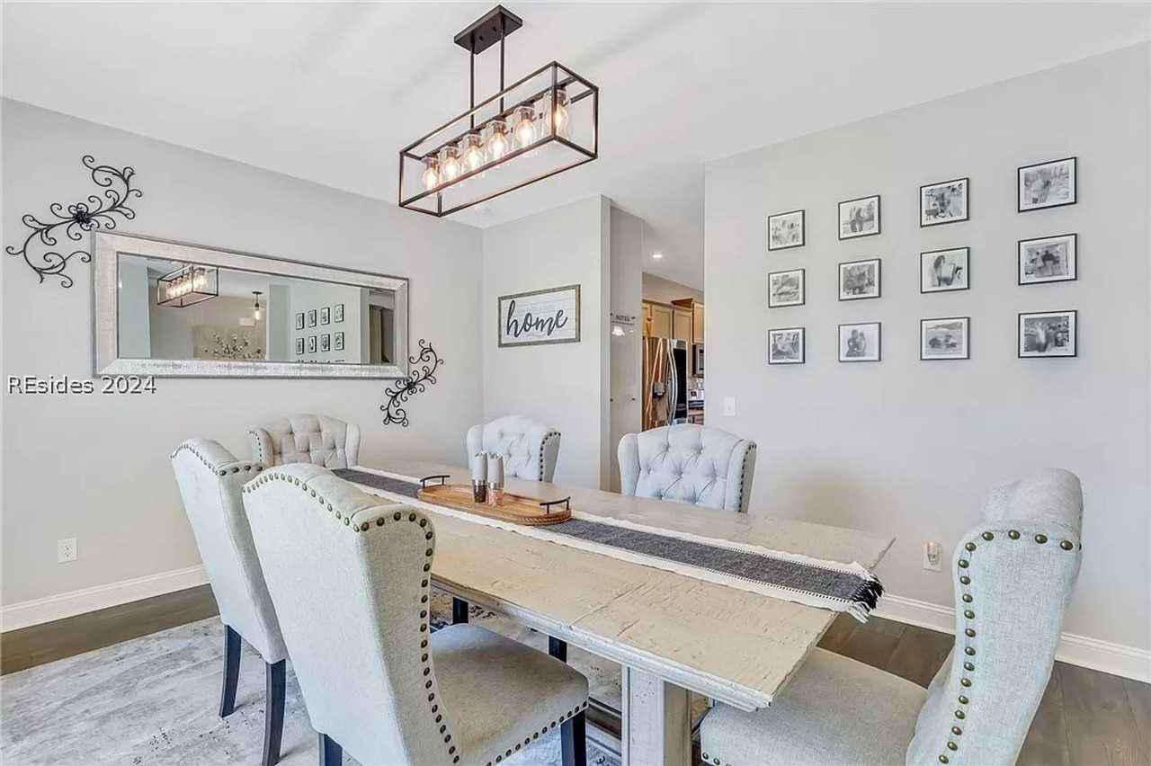 92 Hillcrest Way - Photo 3 of 25