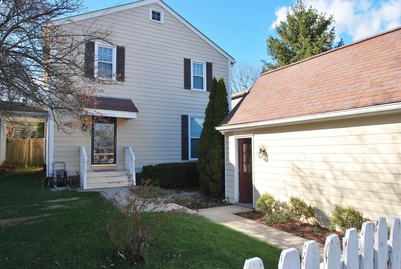 1061 Chinoe Rd #1 - Photo 3 of 19