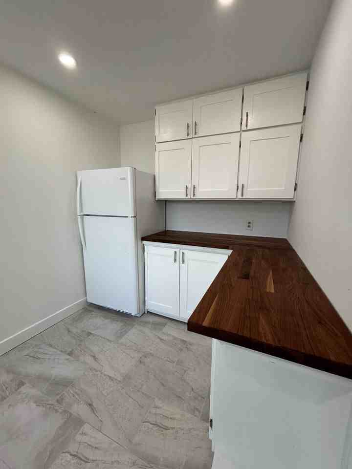 338 Avenue Stream - Photo 3 of 18