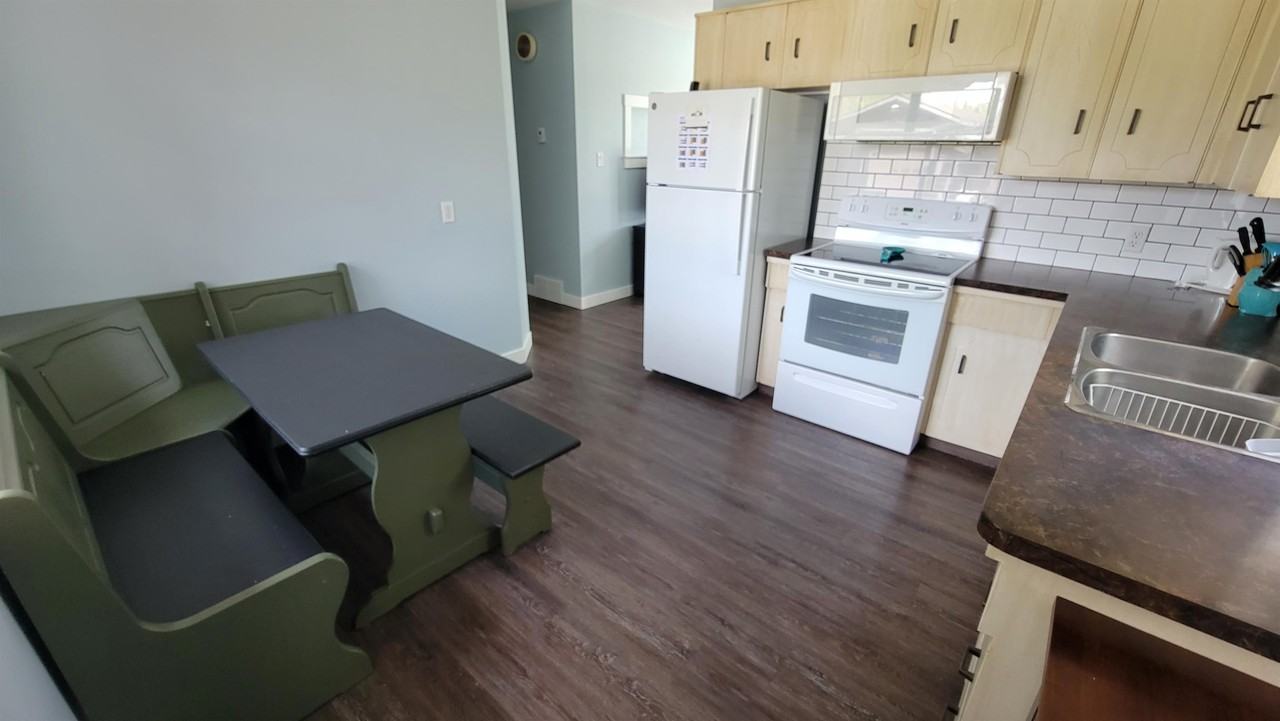 7134 Tiedemann - 7134 Park Glen Avenue #1 - Photo 3 of 11