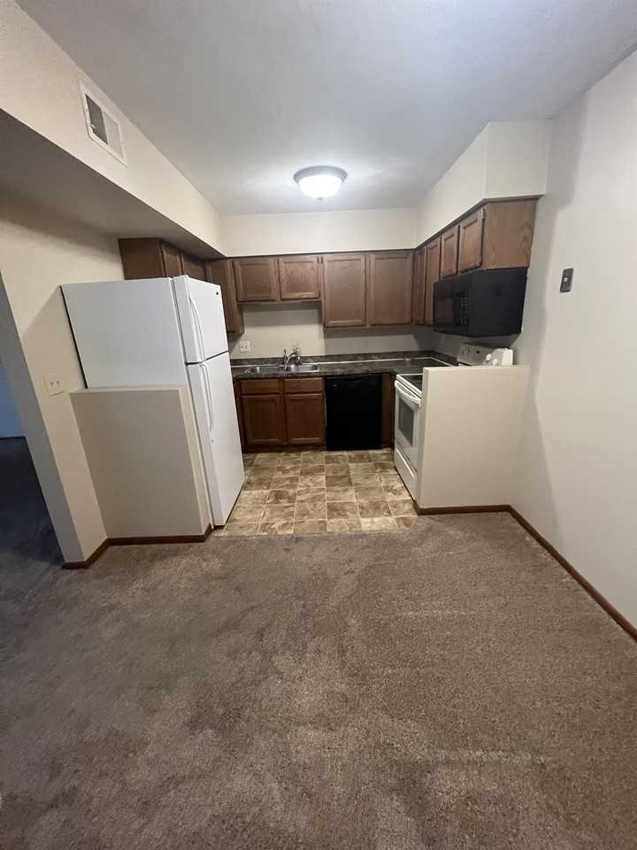 2504 26th Avenue Ct #19 - Photo 3 of 7