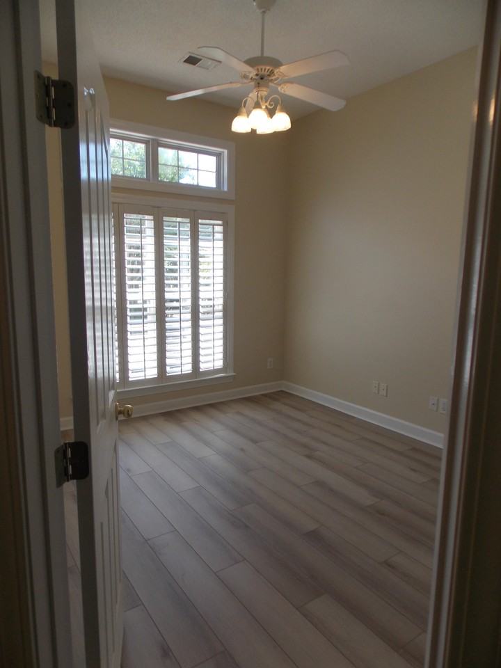 1179 N Blackmoor Dr #1179 - Photo 4 of 10